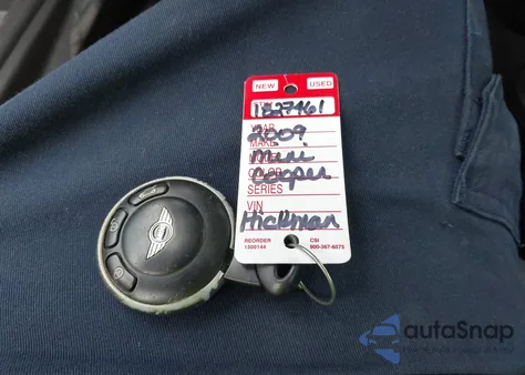 2009 Mini Cooper из США, поврежденный, VIN WMWMF33529TW77634